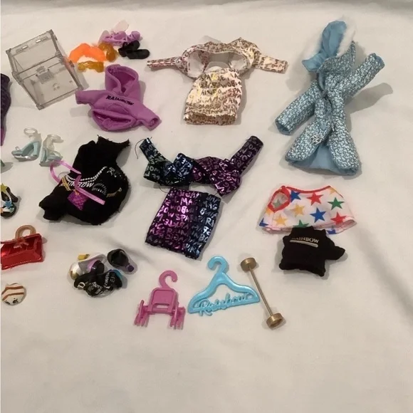 Rainbow High Clothes and Shoes Lot - Picture 5 of 6